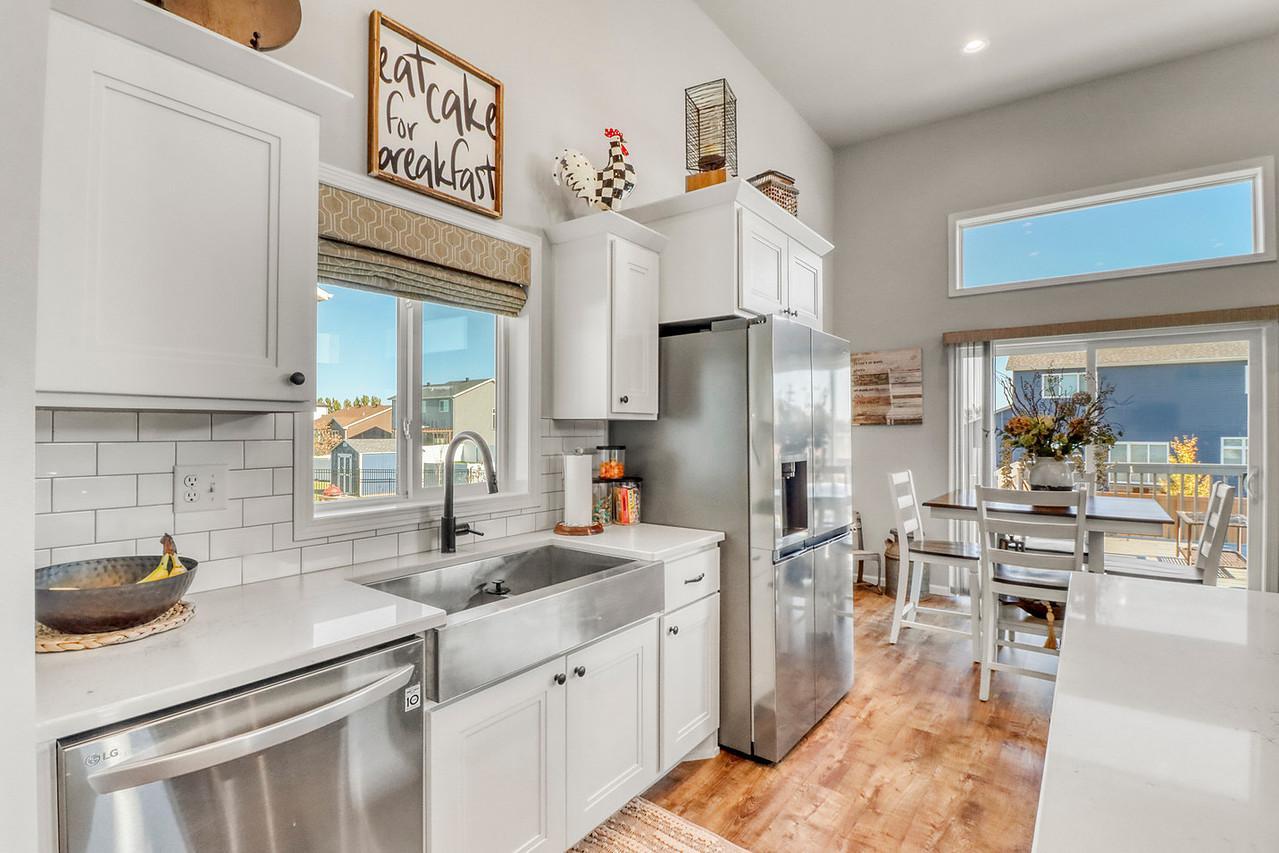 Kitchen1_5-1280.JPG