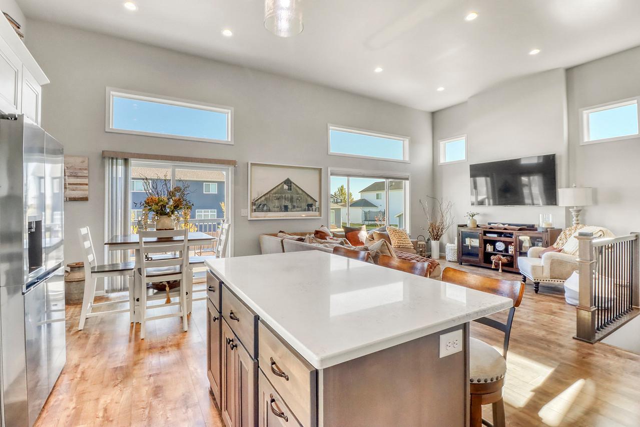 Kitchen1_6-1280.JPG
