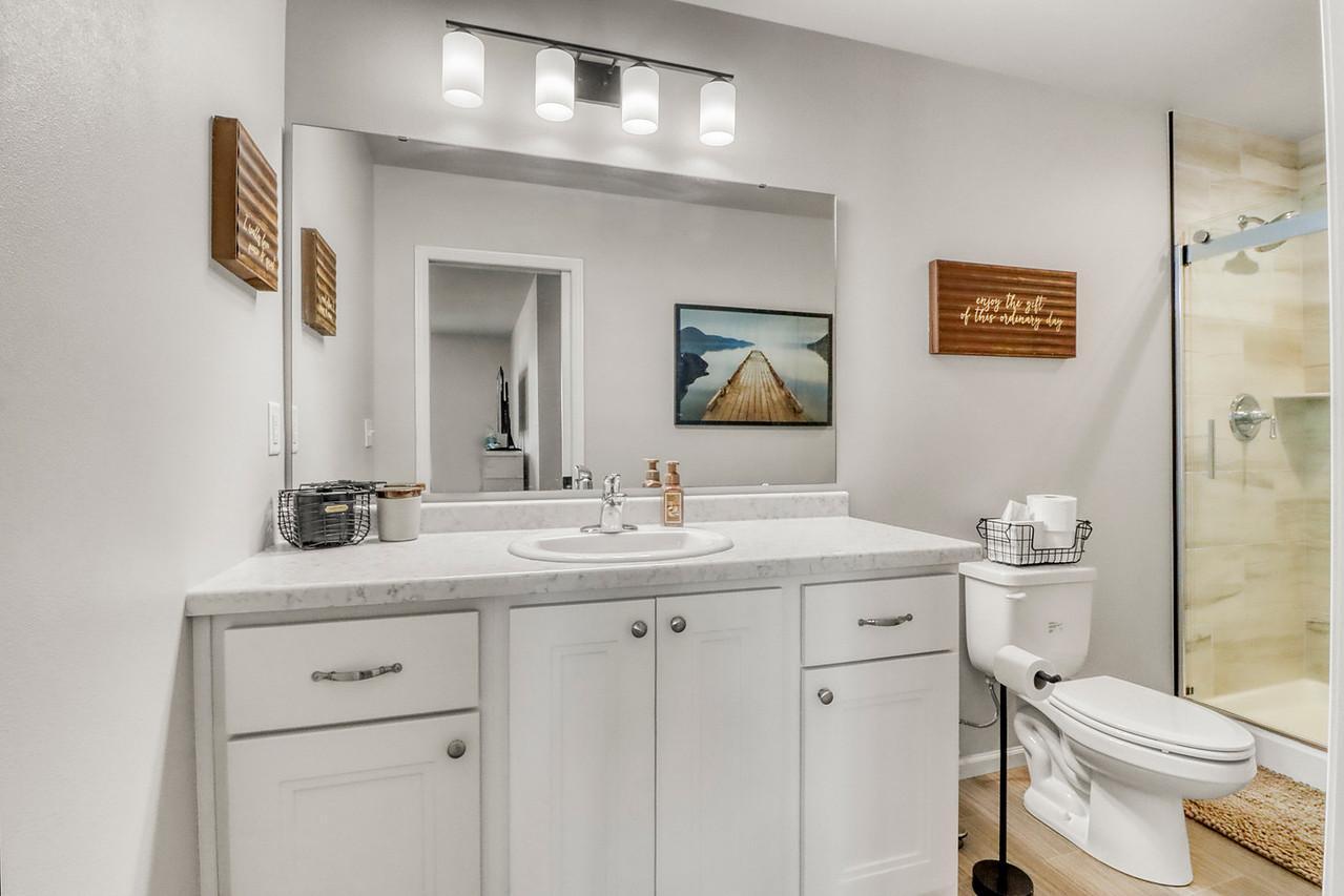 Primary Bathroom1_0-1280.JPG