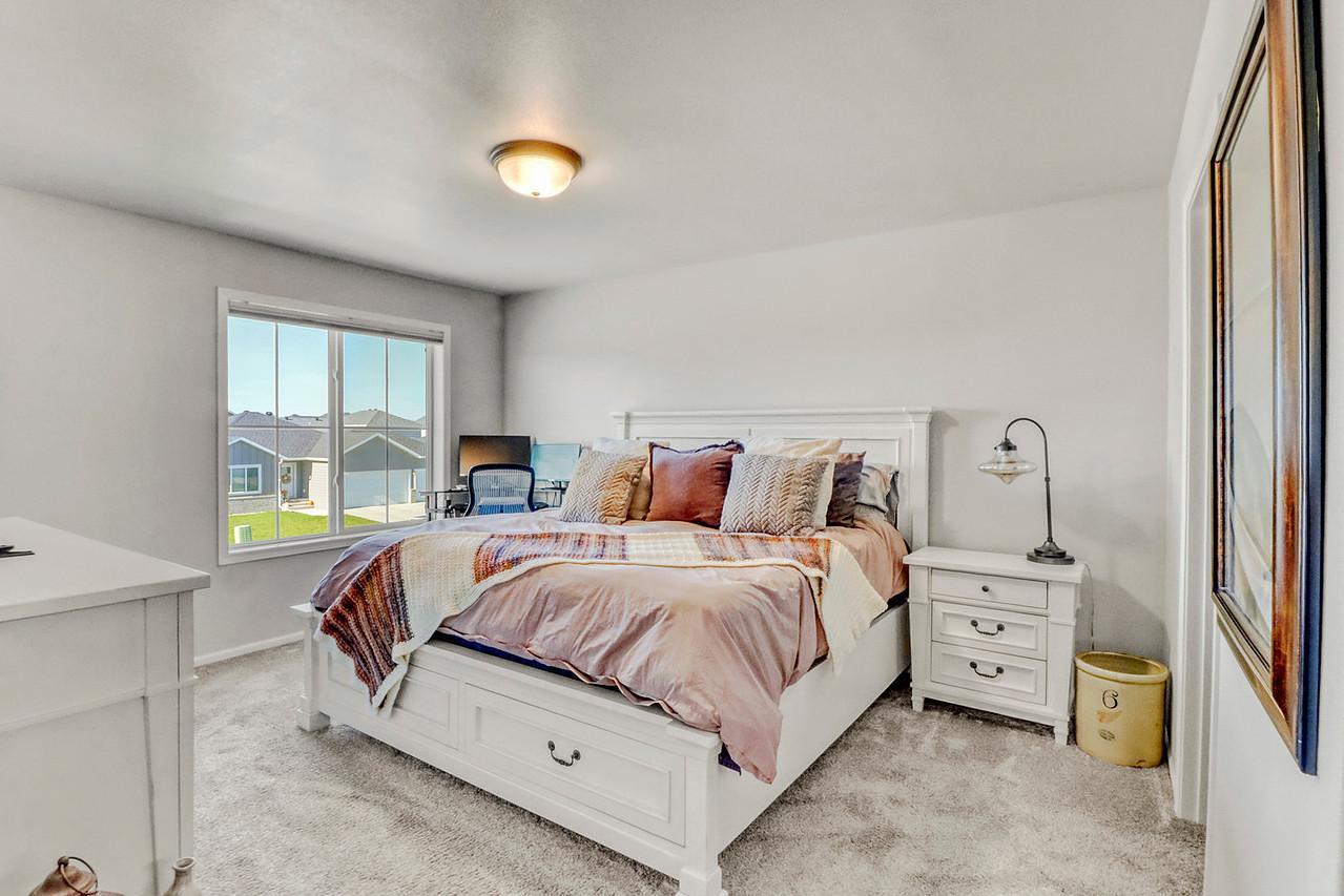 Primary Bedroom1_1-1280.JPG