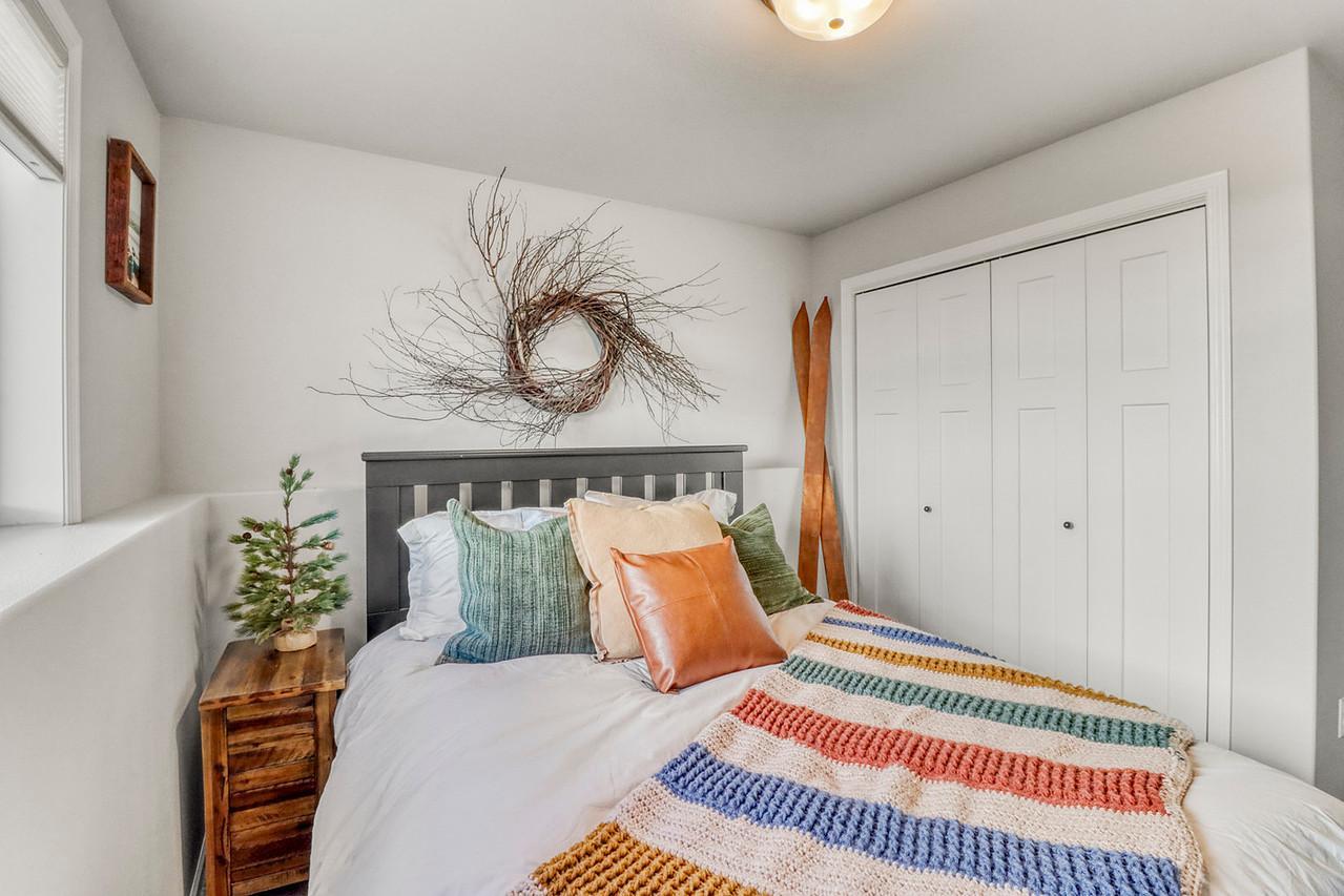 LL Bedroom1_2-1280.JPG