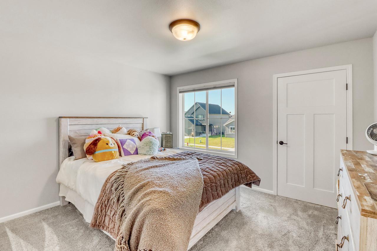 Bedroom2_1-1280.JPG