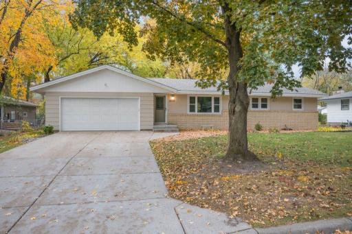 2556 Ardan Avenue, Saint Paul, MN 55112