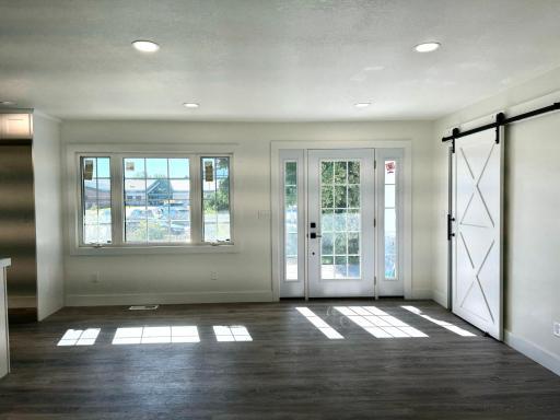 505 6th Street NE, Roseau, MN 56751