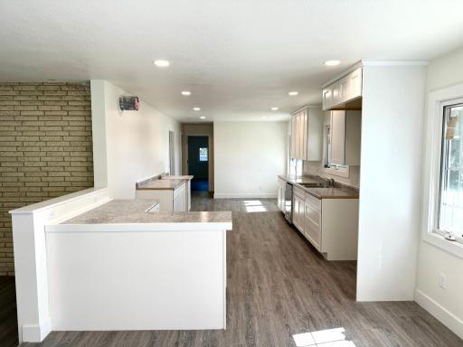 505 6th Street NE, Roseau, MN 56751