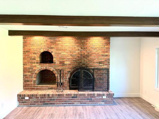 505 6th Street NE, Roseau, MN 56751