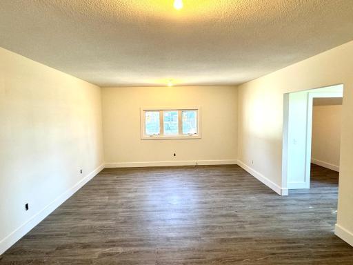 505 6th Street NE, Roseau, MN 56751