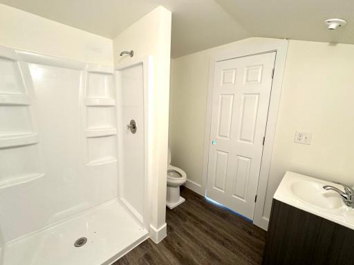 505 6th Street NE, Roseau, MN 56751