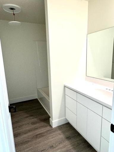 505 6th Street NE, Roseau, MN 56751