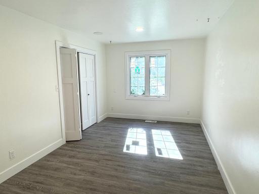 505 6th Street NE, Roseau, MN 56751