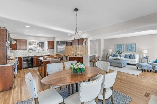 630 Carver Beach Road, Chanhassen, MN 55317