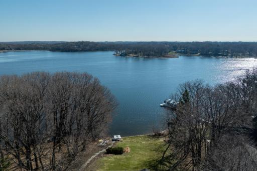 630 Carver Beach Road, Chanhassen, MN 55317