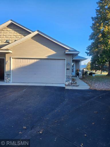 841 Winsome Way NW, Isanti, MN 55040