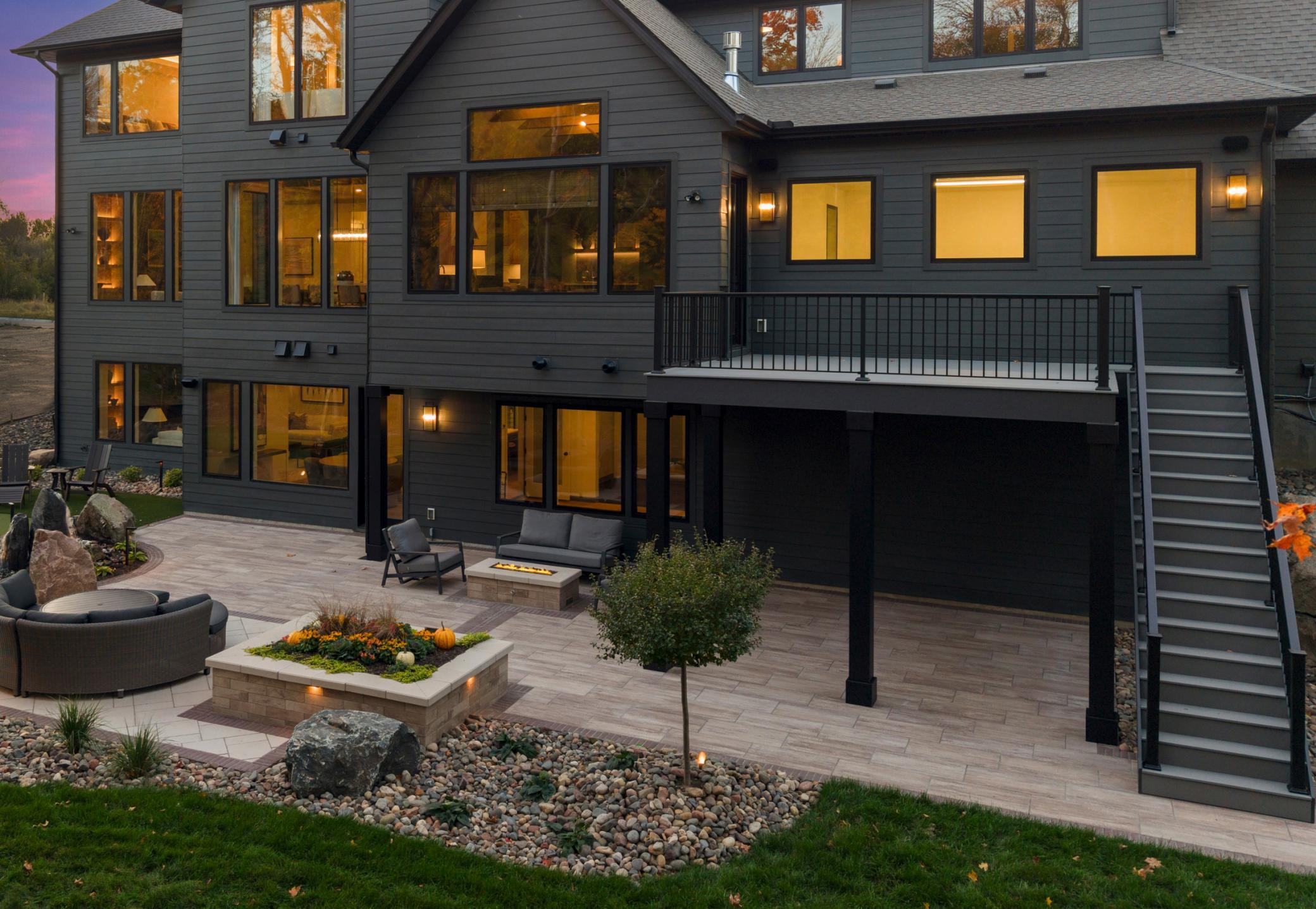 AHT + Hanson Builders_Twilight_Fountain_012.jpg