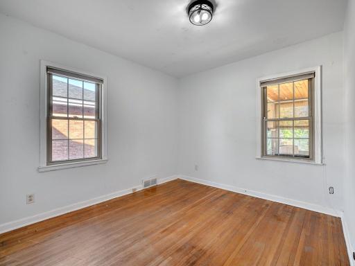 775 Wheelock Parkway E, Saint Paul, MN 55106