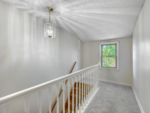 775 Wheelock Parkway E, Saint Paul, MN 55106