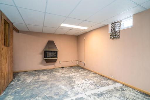 416 Crescent Avenue, Crookston, MN 56716