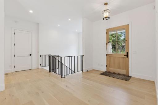 6101 Blake Circle, Edina, MN 55436