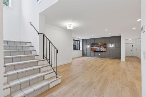 6101 Blake Circle, Edina, MN 55436