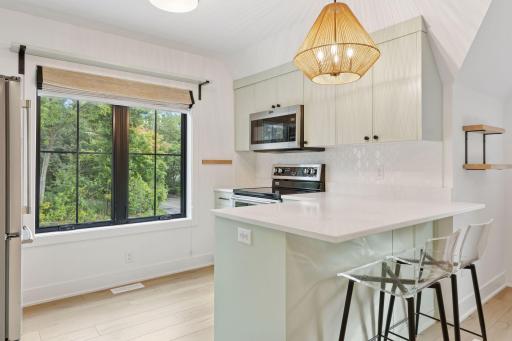 6101 Blake Circle, Edina, MN 55436