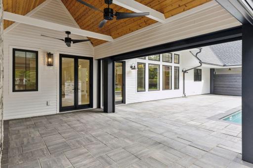 6101 Blake Circle, Edina, MN 55436