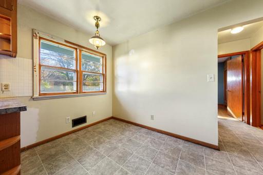 1043 Chase Avenue, Gibbon, MN 55335