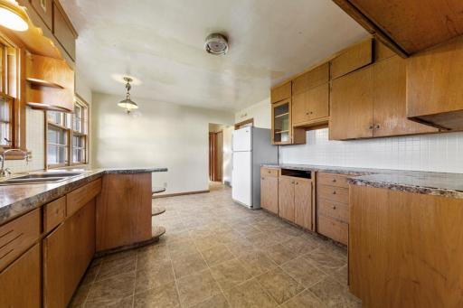 1043 Chase Avenue, Gibbon, MN 55335