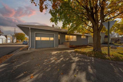 1043 Chase Avenue, Gibbon, MN 55335