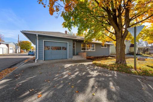1043 Chase Avenue, Gibbon, MN 55335