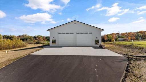 7475 74th Avenue N, Loretto, MN 55357