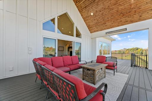 7475 74th Avenue N, Loretto, MN 55357