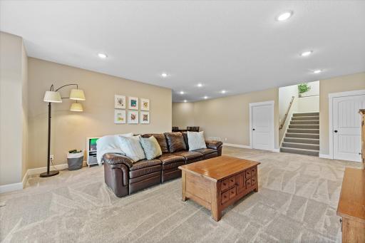 7475 74th Avenue N, Loretto, MN 55357