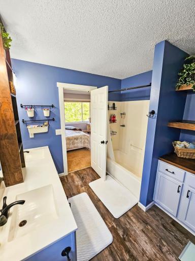 10300 Oakhill Court, Elko, MN 55020