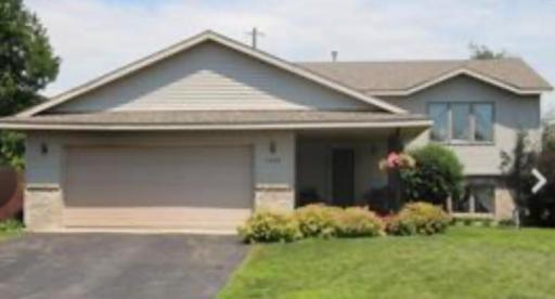 1406 Summit Avenue N, Sauk Rapids, MN 56379