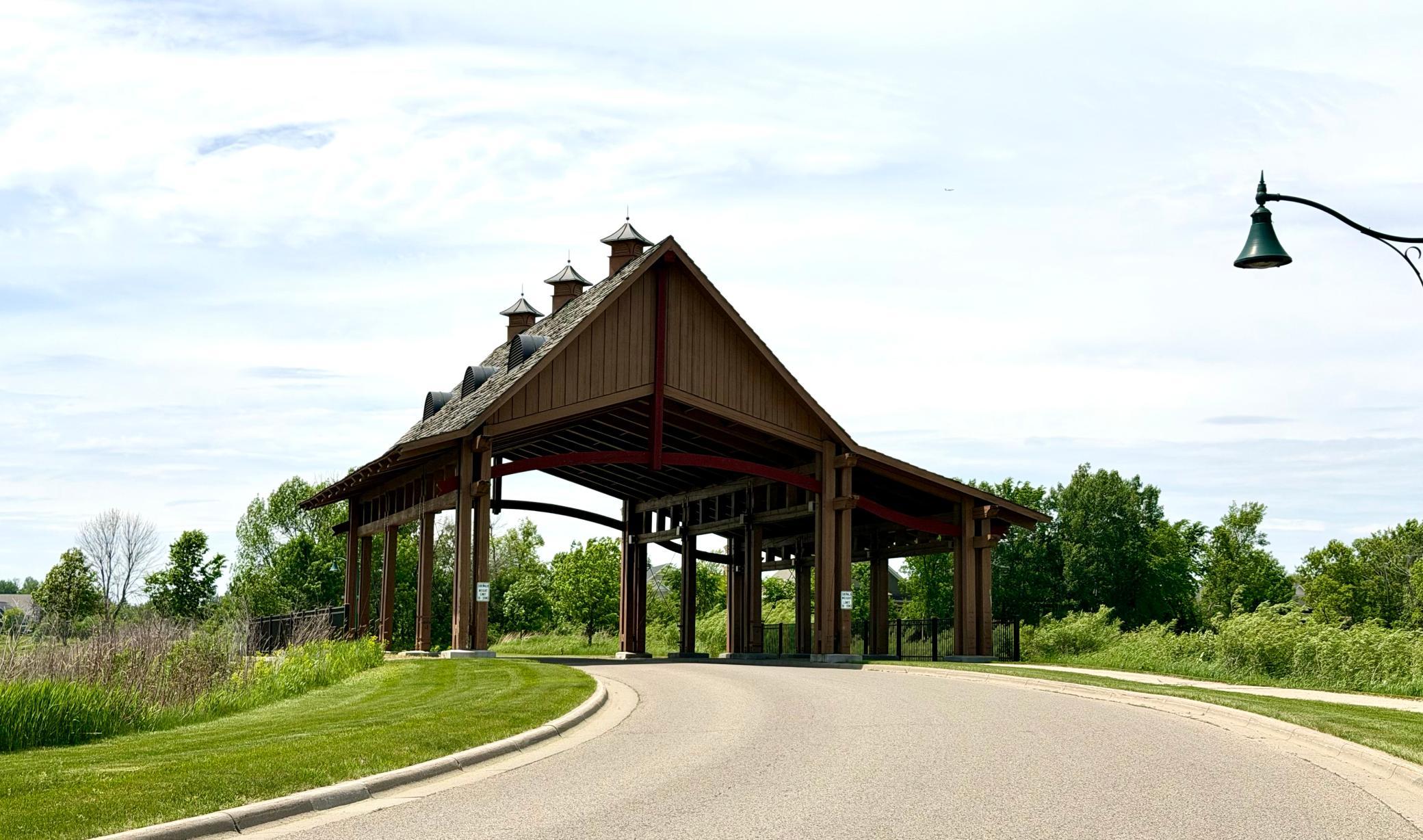 Charming covered entrance to Chevalle