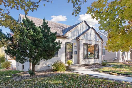 Photo for 5613 York Avenue S, Edina, MN 55410 - listing #6809705 Welcome to 5613 York Ave S, nestled in the highly sought-after Chowen Park neighborhood of Edina.