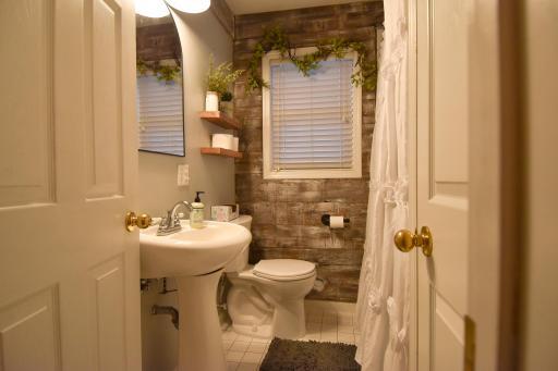 1009 Knight Avenue N, Thief River Falls, MN 56701