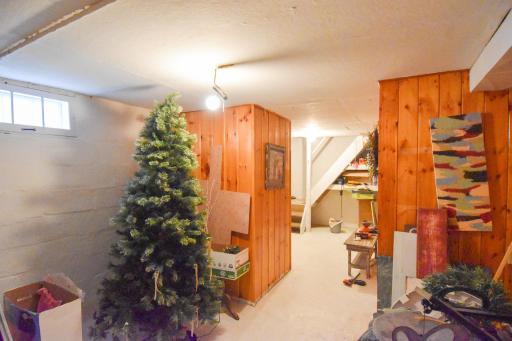 1009 Knight Avenue N, Thief River Falls, MN 56701