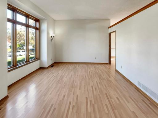 14835 39th Avenue N, Minneapolis, MN 55446