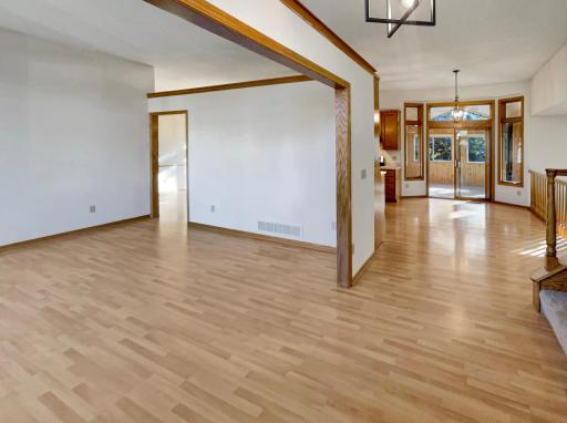 14835 39th Avenue N, Minneapolis, MN 55446