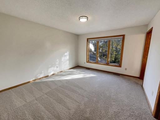 14835 39th Avenue N, Minneapolis, MN 55446