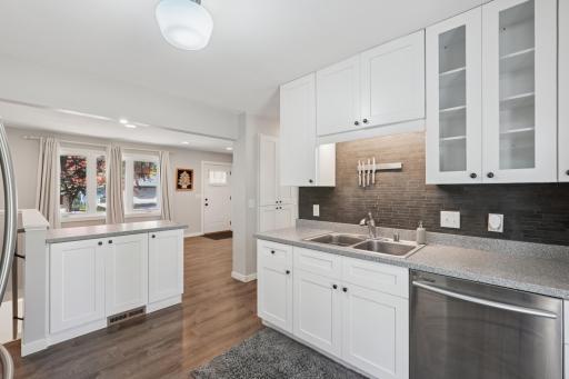 9605 10th Avenue S, Bloomington, MN 55420