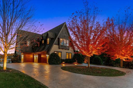 This is the first residence to come available on Palmer Pointe, an exclusive, quiet, walkable neighborhood with 8 exceptional, lakefront estates, since it was developed in 2013.