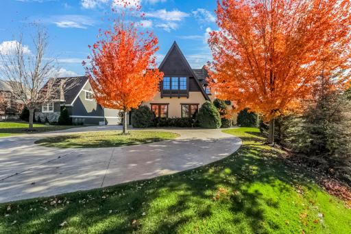 This is the first residence to come available on Palmer Pointe, an exclusive, quiet, walkable neighborhood with 8 exceptional, lakefront estates, since it was developed in 2013.