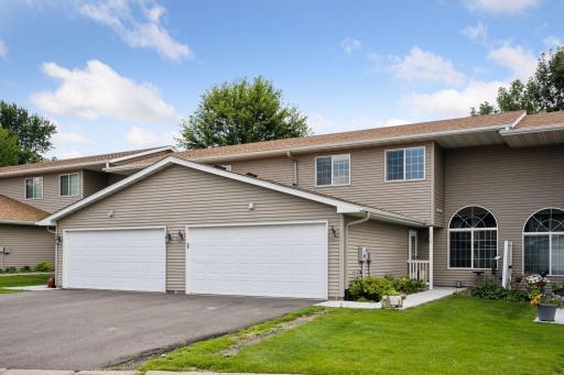 Photo for 1117 Ridgestone Place, Buffalo, MN 55313 - listing #6810149 1117 Ridgestone Place - Spacecrafting - 0003.jpg