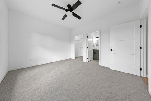 45 Main bedroom.jpg