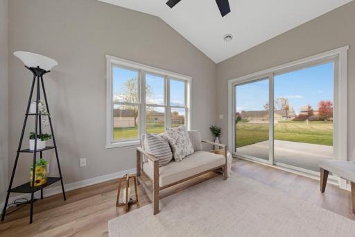 35 Sunroom.jpg