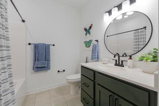 39 Bathroom.jpg