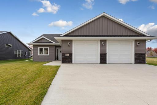 Photo for 873 Escalade Lane SE, Owatonna, MN 55060 - listing #6810394 873 Escalade Lane SE, Owatonna, MN 55060