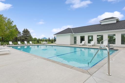 1872 Royal Boulevard N, Lake Elmo, MN 55042